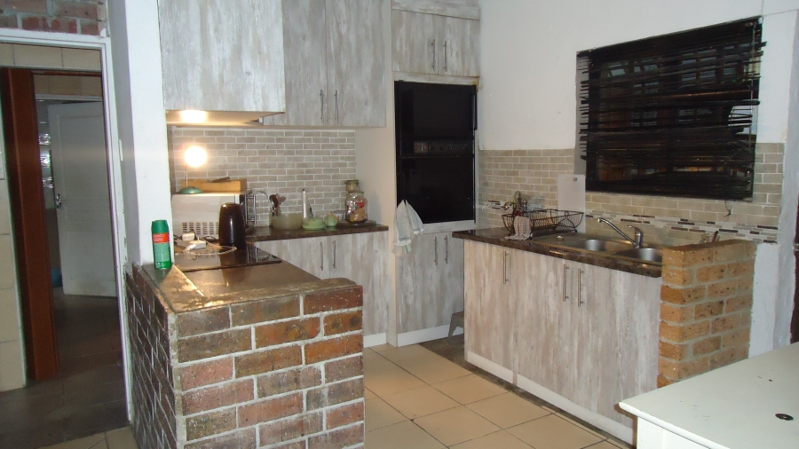 5 Bedroom Property for Sale in Delft Western Cape